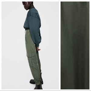 Zara Khaki Pocket Cargo Pants, Size: Medium